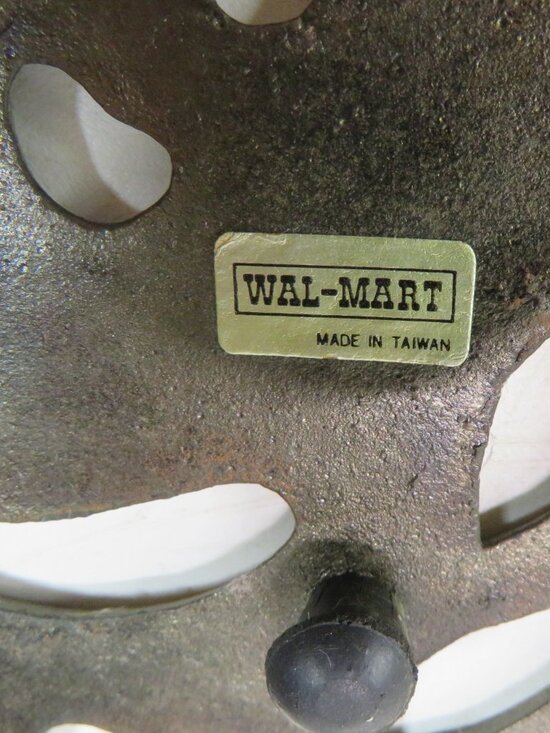 vintage cast iron light copper pig trivet - Picture 8 of 9